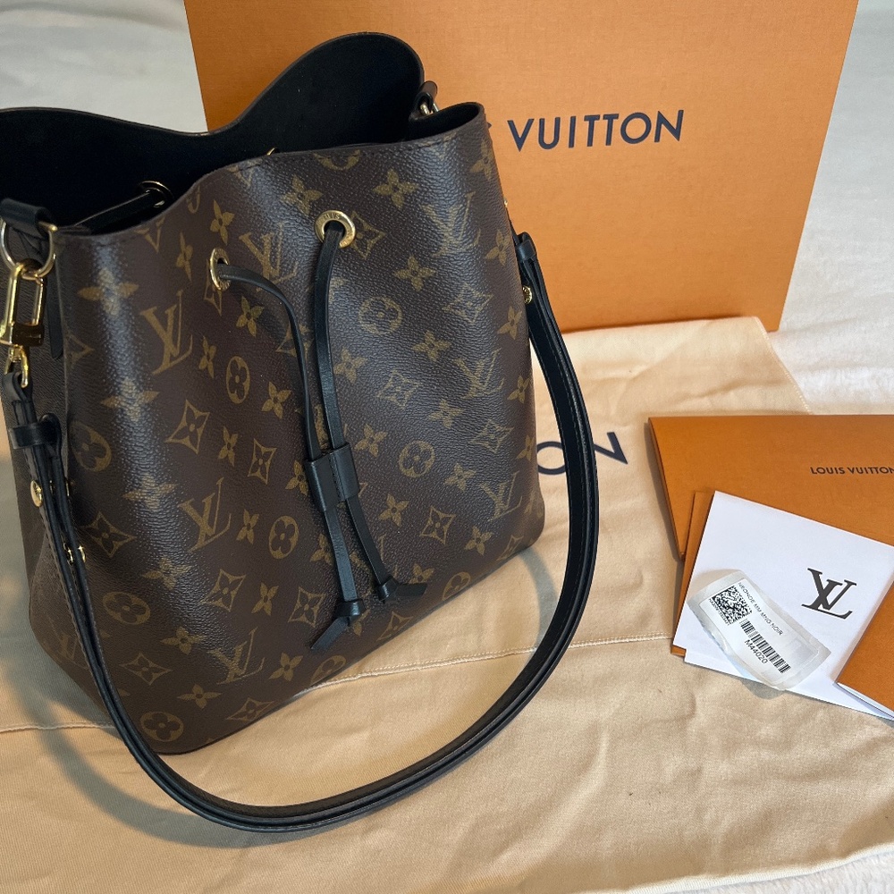 Louis Vuitton NeoNoe MM